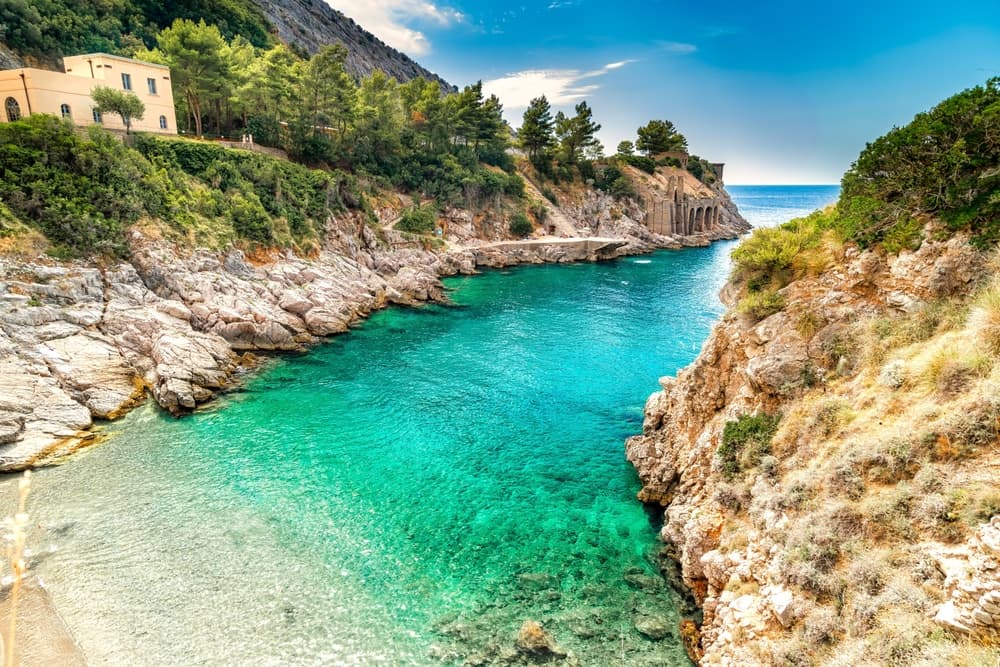 Baia di Ieranto: Esplora il Tesoro Nascosto di Massa Lubrense